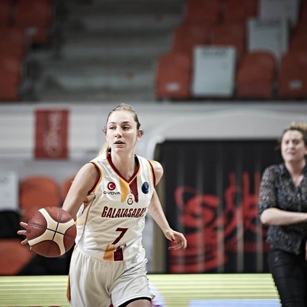 ガラタサライSKさんのインスタグラム写真 - (ガラタサライSKInstagram)「📸 89 - 63 galibiyetimizle sonuçlanan #Galatasaray - Basket Landes karşılaşmasından kareler. #SarayınSultanları」1月19日 3時05分 - galatasaray