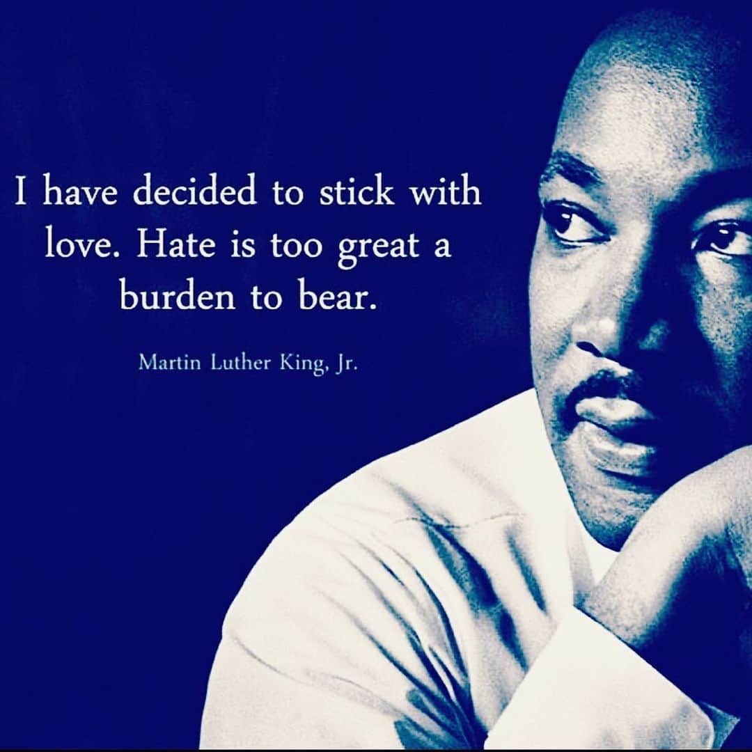 アリ・ラーターのインスタグラム：「No truer words have ever been spoken. #MLK 🙏」