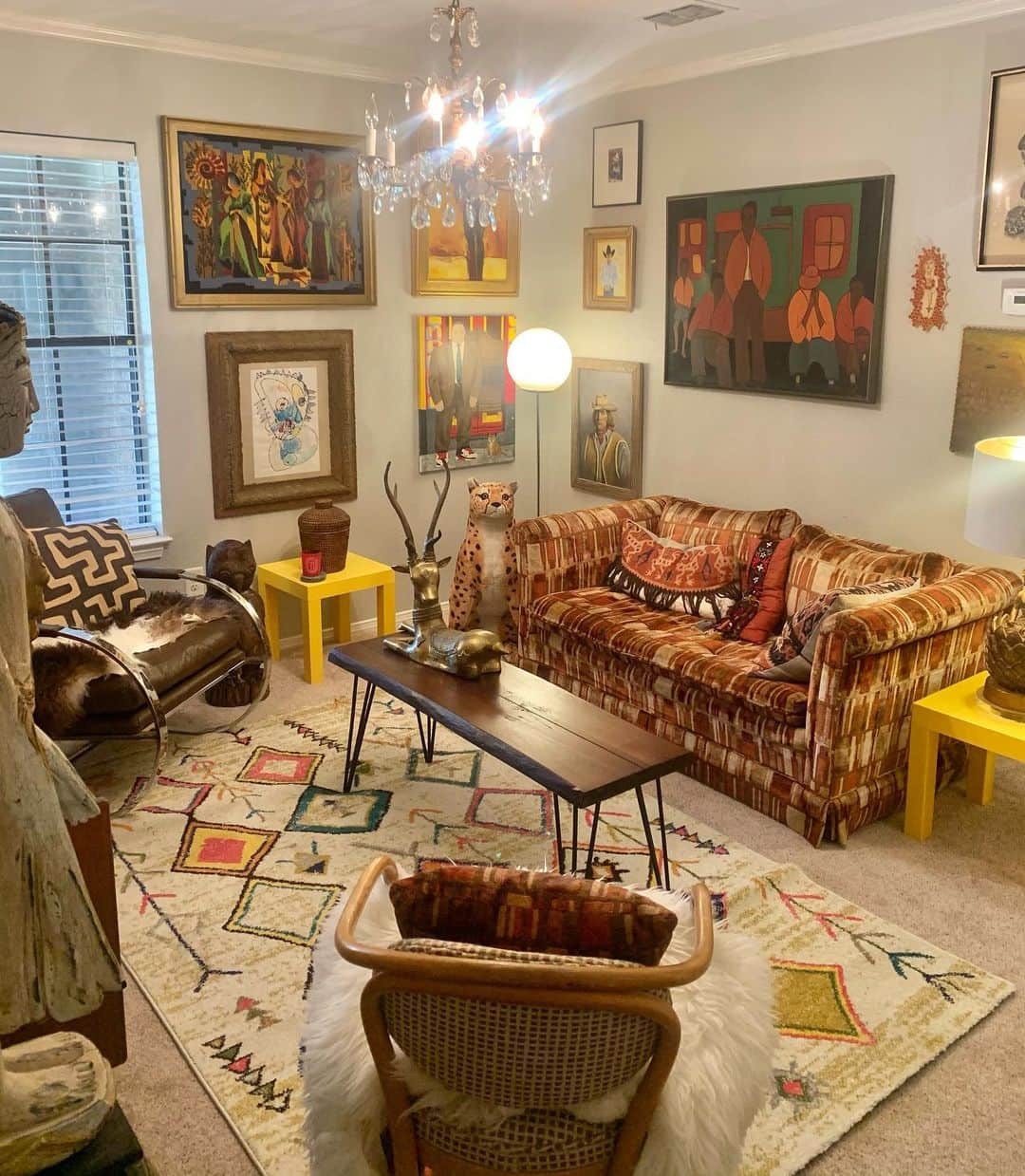 ジェーン・アルドリッジのインスタグラム：「🌟 cozy at home today!」