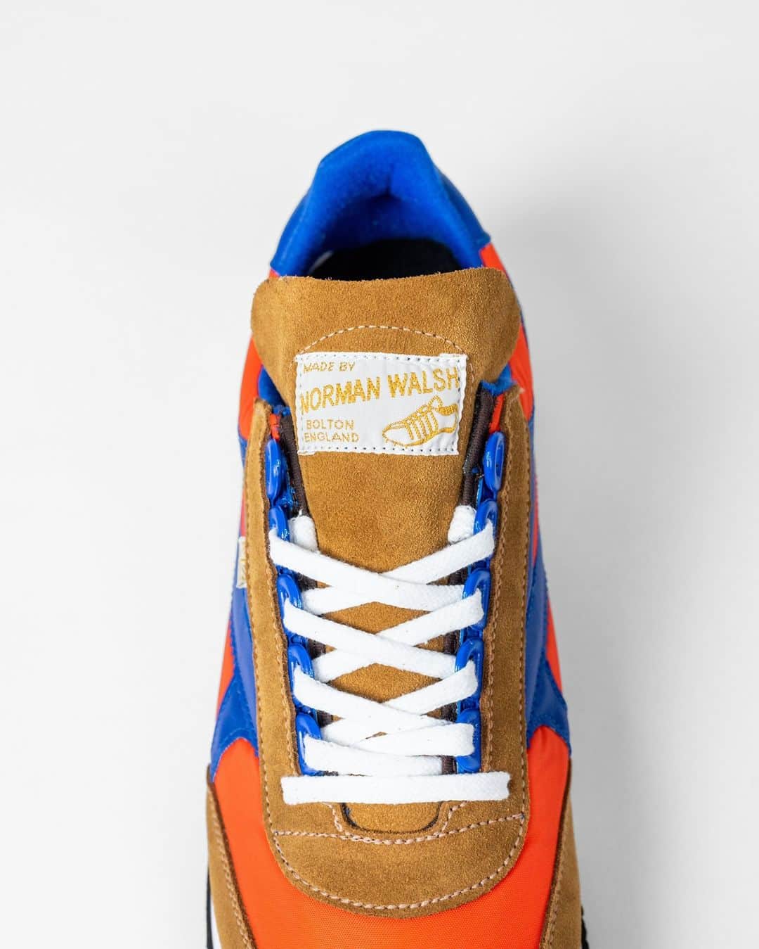 ウォルシュのインスタグラム：「The Walsh SS21 Voyager @hanonshop  . Coming Soon to Walsh 👀 . . #normanwalshuk #normanwalsh #britishmanufacturing #madeinbritain #ukmfg #shoes #footwear #sneakers」