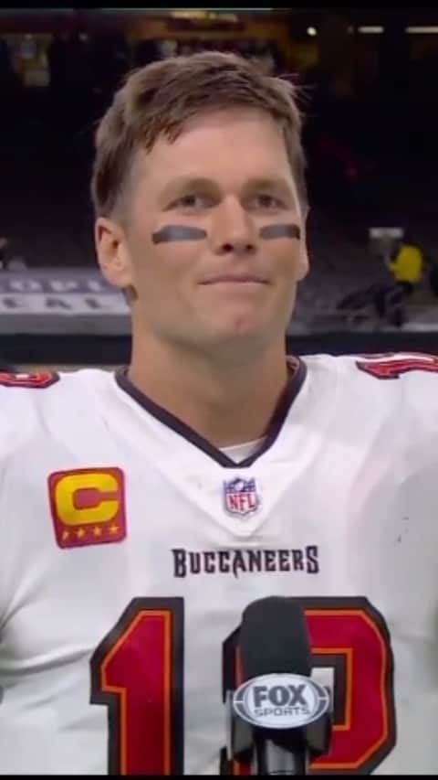 エリン・アンドリューズのインスタグラム：「What’s the best part of my job??? Covering moments like this. Congrats @tombrady and the @buccaneers. This NEVER gets old.」