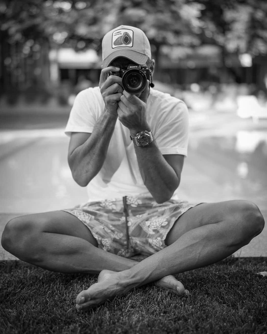 フェルナンド・ベルダスコのインスタグラム：「⚫️ AND ⚪️  P.S. Have to think about summer with all this freezing 🥶 weather lately 🤣」