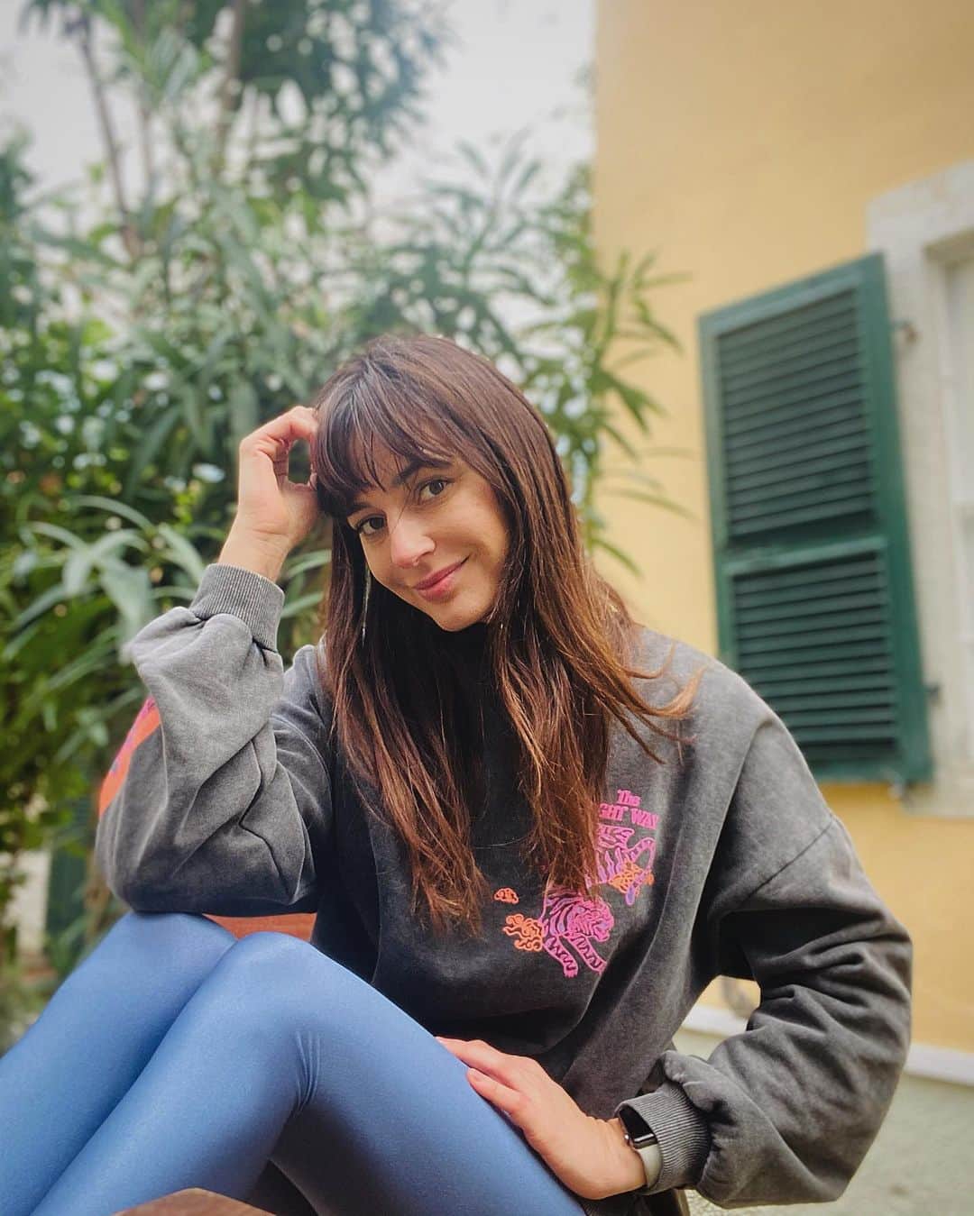 Sedef Avciのインスタグラム：「Karlı fotoğraflara inat 🤷🏻‍♀️. Bulduk da biz mi çekmedik.🤪」