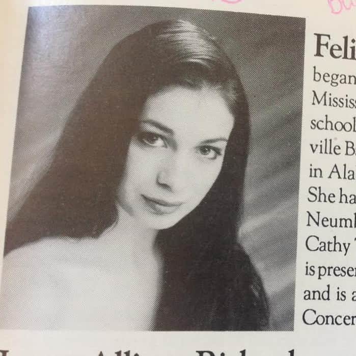 フェリシア・デイのインスタグラム：「Because I fried my hair for a week until this pink crap washes out I’m gonna post old pics of me. This one is from a program from the Nutcracker I appeared in at age 14. I studied pics of Veronica Lake to pose like this. The question is: why?」