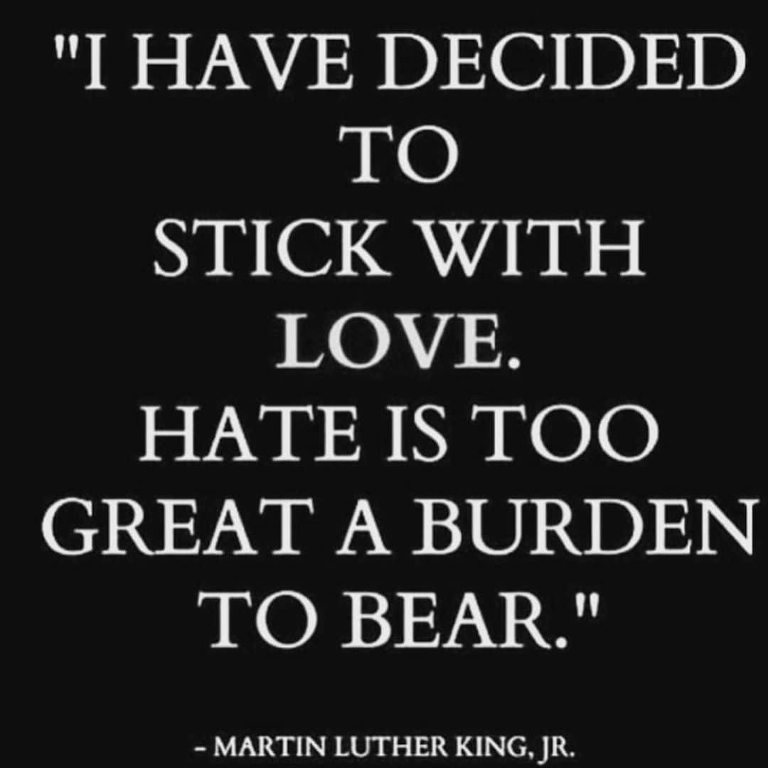 シャネル・ウエスト・コーストさんのインスタグラム写真 - (シャネル・ウエスト・コーストInstagram)「Some of my favorite #MLK quotes 🙌🏼 Rest in power #MartinLutherKingJr 🙏🏼❤️ #MLKday #AmericanHero」1月19日 4時19分 - chanelwestcoast