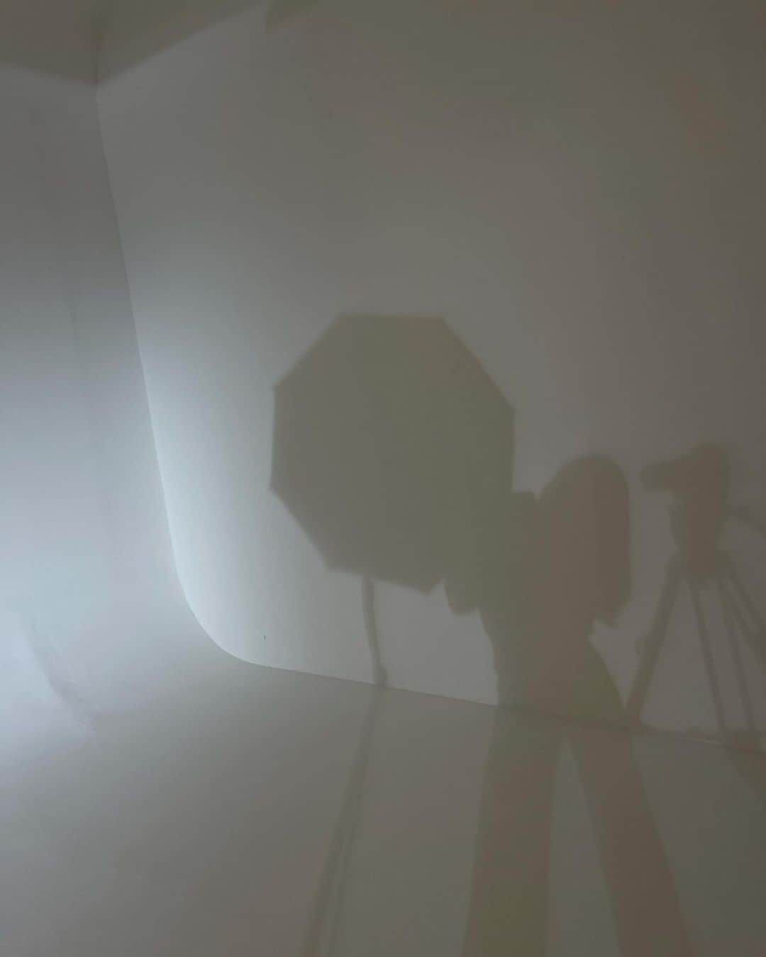 ベレン・ロドリゲスのインスタグラム：「Luz cámara acción #onset」
