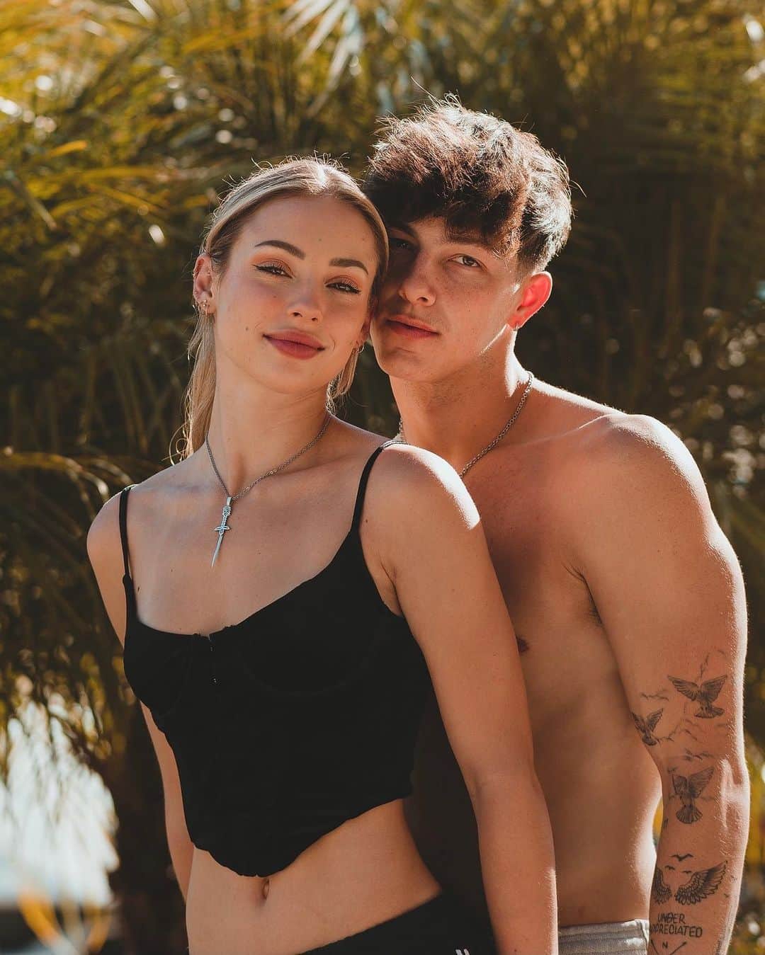 チャーリー・ジョーダンのインスタグラム：「Two happy lil beans ✨」