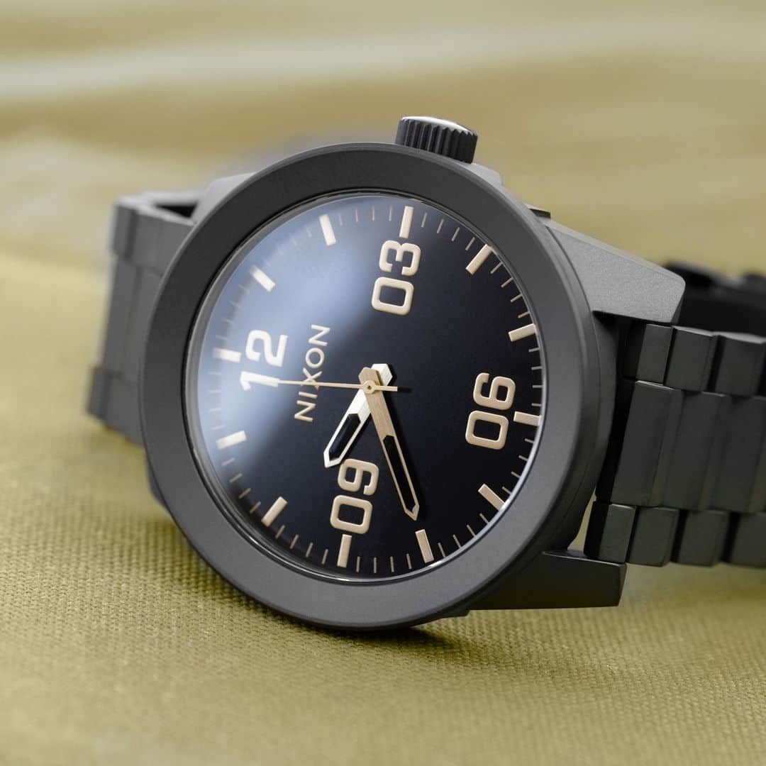 ニクソンのインスタグラム：「The field watch with a clear tactical advantage. #Corporal #Nixon」