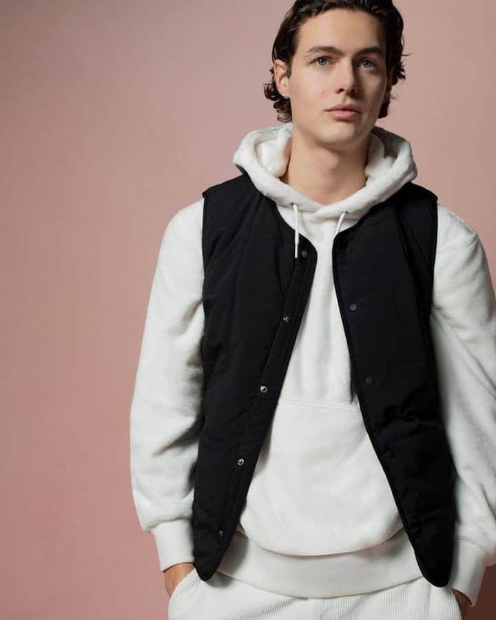 のインスタグラム：「The quilted gilet - the perfect layering piece 👏. #TopmanStyle Tap to shop or shop via 🔗 in bio.」