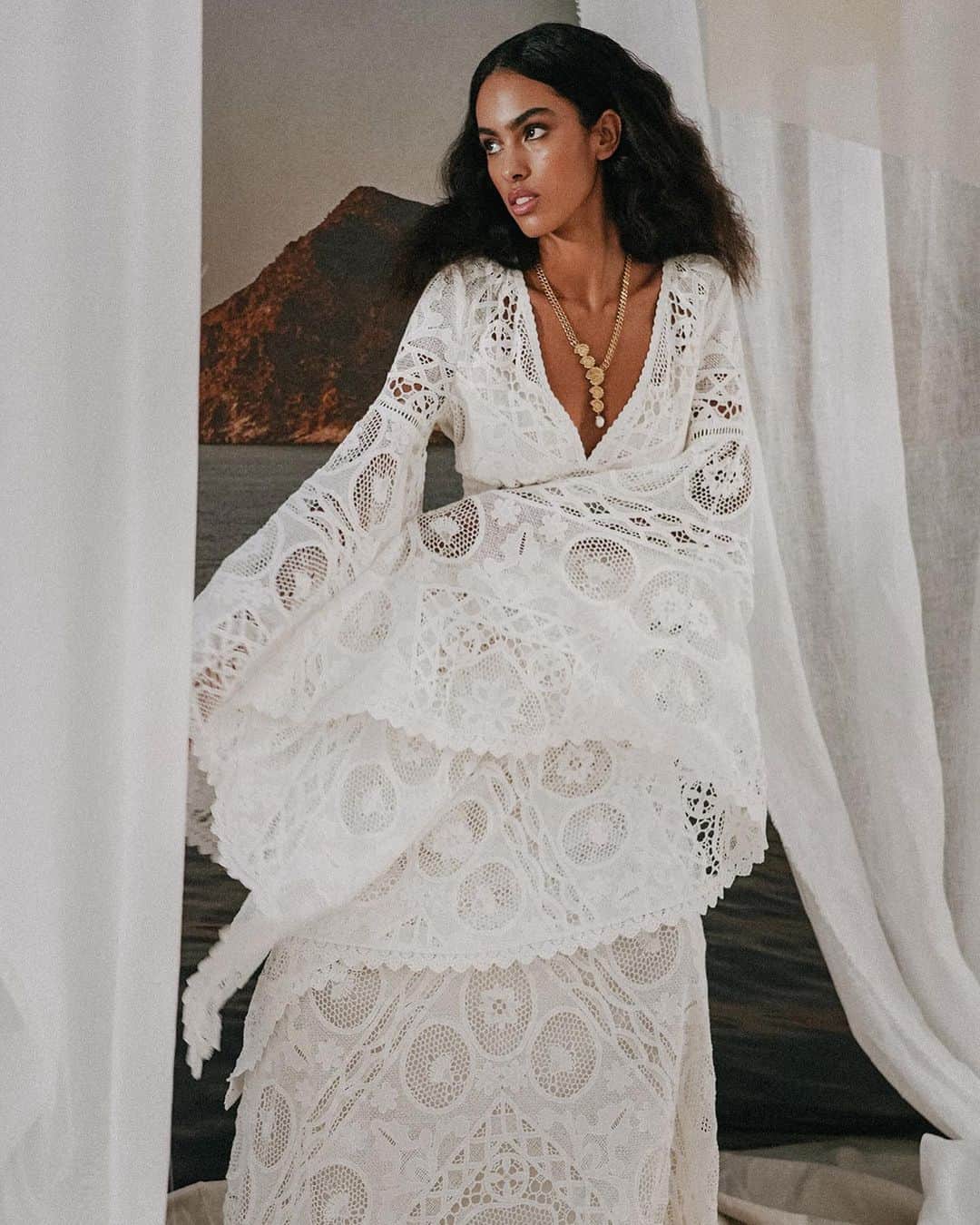 SPELLさんのインスタグラム写真 - (SPELLInstagram)「For the newly engaged + brides-to-be {or... if, like us, you just love rocking a Galadriel style gown around the house} some @spell_bride inspiration on the blog 🕊the stunning @nyouma_tcb in our Tamsin Lace Gown by @jessica_ruscoe in Paris 🤍」1月19日 15時26分 - spell