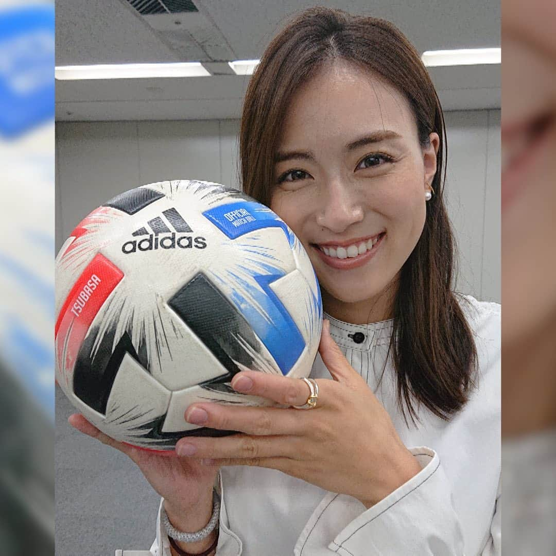 TBSアナウンサー公式さんのインスタグラム写真 - (TBSアナウンサー公式Instagram)「. ⚽スパサカInstagram企画⚽  リフティングチャレンジ‼️ 最終回は去年10月に産休から復帰した ⚡笹川友里アナウンサー⚡ . 小学生の時に同級生の男子が軽々と リフティングをしているのを見て、 「簡単なんだろうな」と思っていた 20年前以上前の自分を恥じました。。笑 リフティングって難しい！！！！ 普段しない挑戦、とても楽しかったです！  . 👇👇👇👇👇👇👇👇👇👇👇 リフティング動画とプレゼント企画はスーパーサッカー公式Instagramで！ @tbs_super_soccer  . #スーパーサッカー#スパサカ#リフティングチャレンジ #上村彩子#渡部峻#田村真子#国山ハセン#篠原梨菜#良原安美#喜入友浩#山形純菜#山本里菜#宇内梨沙#小林廣輝#杉山真也#宇賀神メグ#小林由未子#熊崎風斗#伊東楓#近藤夏子#伊藤隆佑#日比麻音子#若林有子#笹川友里#プレゼント企画」1月19日 15時31分 - tbs_annogram