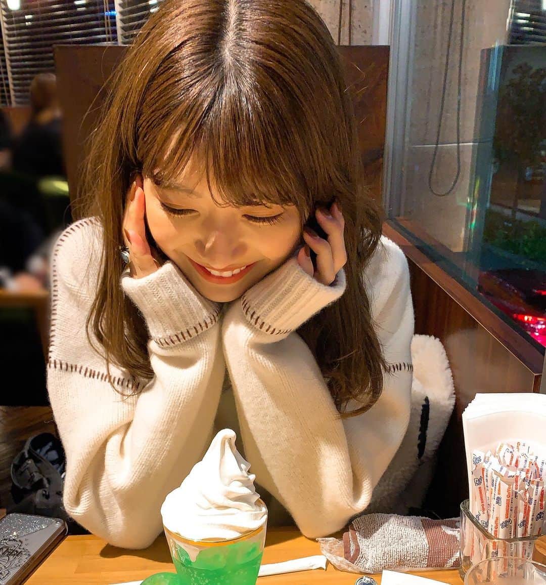 佐藤つば冴のインスタグラム：「こむおめ👧🏻🎂 . プレゼント何がいい？☺︎ . . #HBD #🎉🎁🎈」