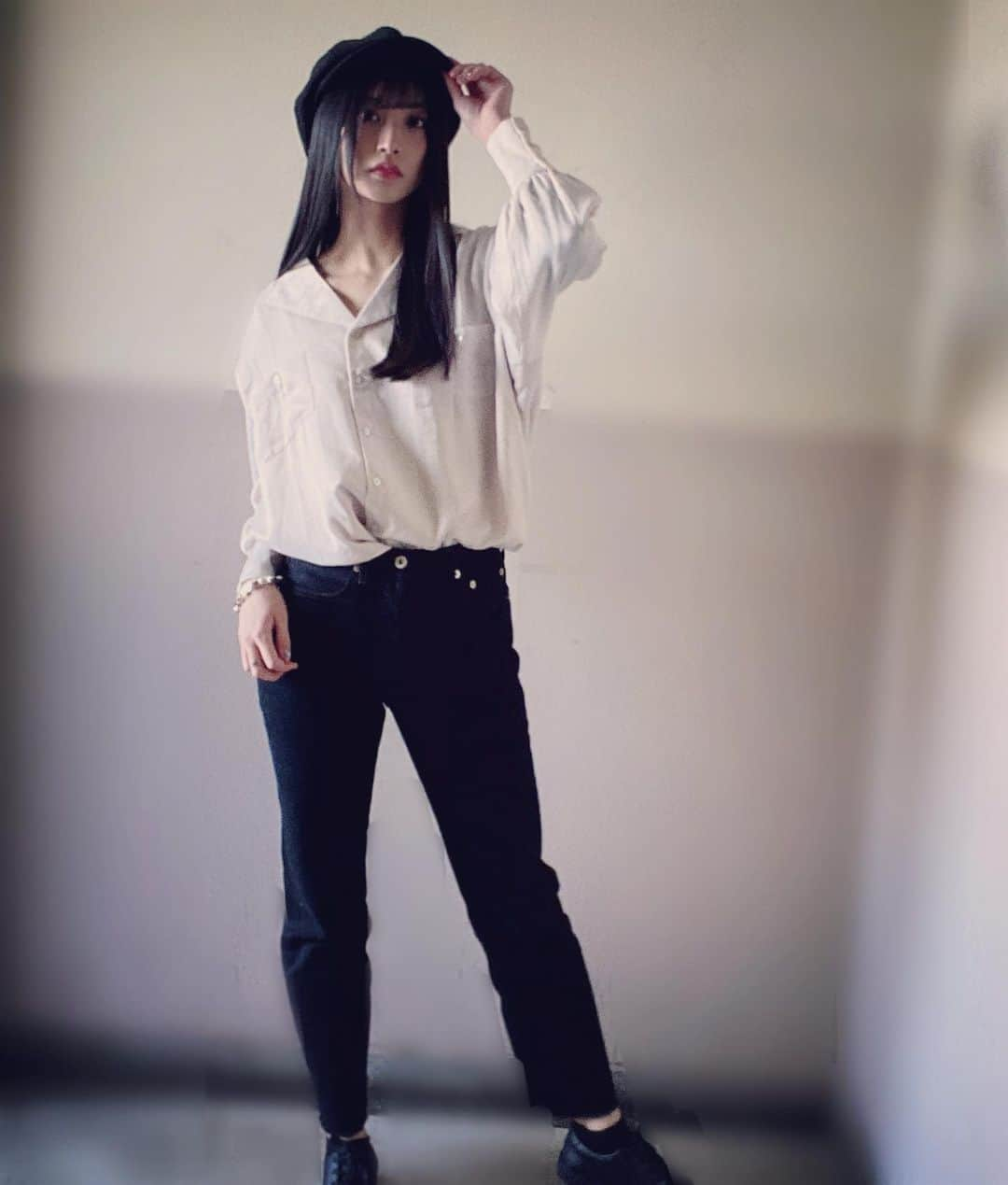 根岸愛さんのインスタグラム写真 - (根岸愛Instagram)「👖💕👖 パンツ姿は珍しいねと 未だに言われます 黒パンツは使いやすい🥰 #fashion #CARAMALIBEL #wcjapan #darich #私服 #ねぎ私服 #ねぎしふく」1月19日 16時30分 - negishiai927