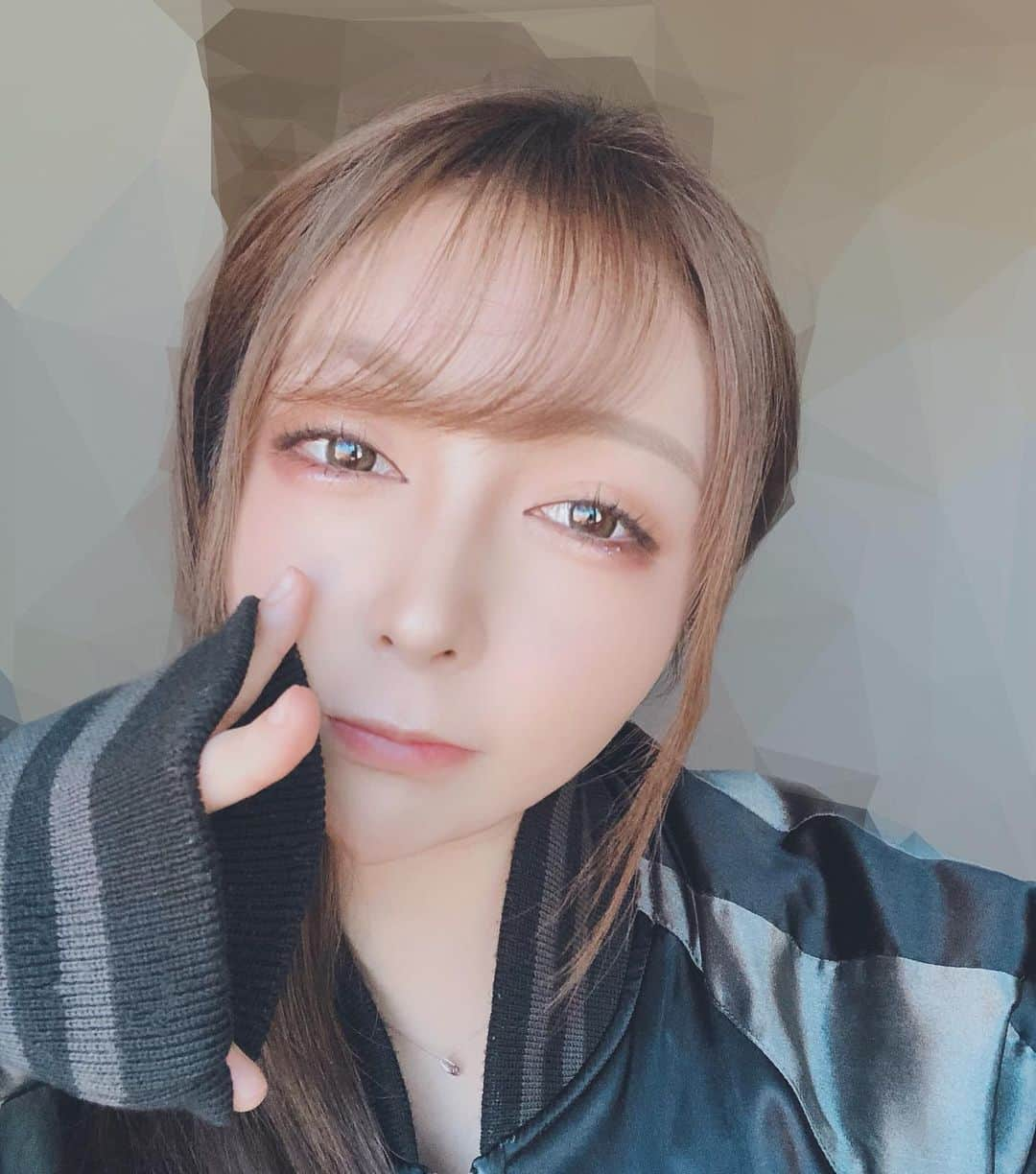 桃華ゆりあさんのインスタグラム写真 - (桃華ゆりあInstagram)「☀︎☁︎︎☂︎  #やっほー #寒いね #ゆりあ #yuria #宜しく#♥️ #game #youtube #youtuber #channel #チャンネル登録お願いします #💓 #happy #😁」1月19日 16時22分 - choooova