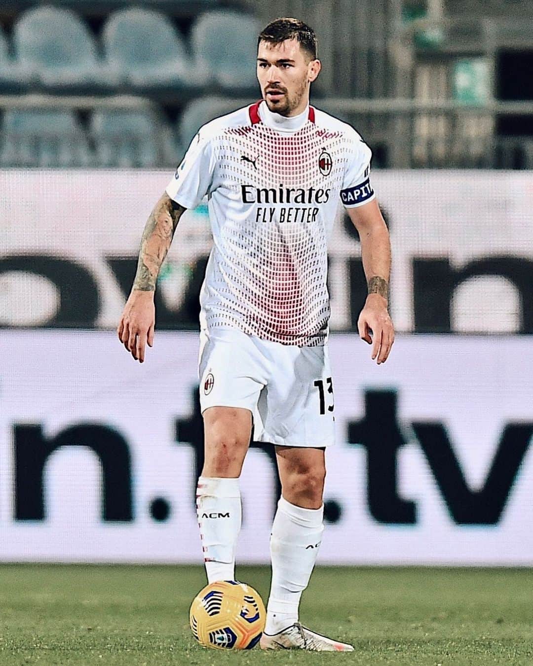 アレッシオ・ロマニョーリのインスタグラム：「Altra grande prova della nostra determinazione. Scesi in campo con un unico obiettivo: Vincere! ❤️🖤」