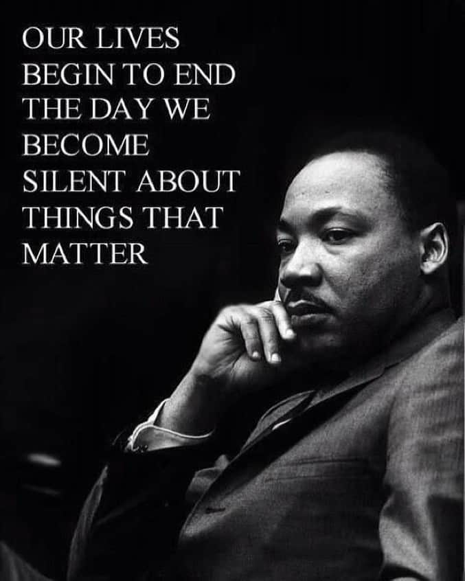 ジョシュ・ギャッドさんのインスタグラム写真 - (ジョシュ・ギャッドInstagram)「Decades on and silence still rings too loudly. So we must unite our voices, speak truth to power and never forget the many lessons of the Reverend, Dr. Martin Luther King. He had a dream. We must work together to continue to make that dream a reality. #MLK」1月19日 7時39分 - joshgad