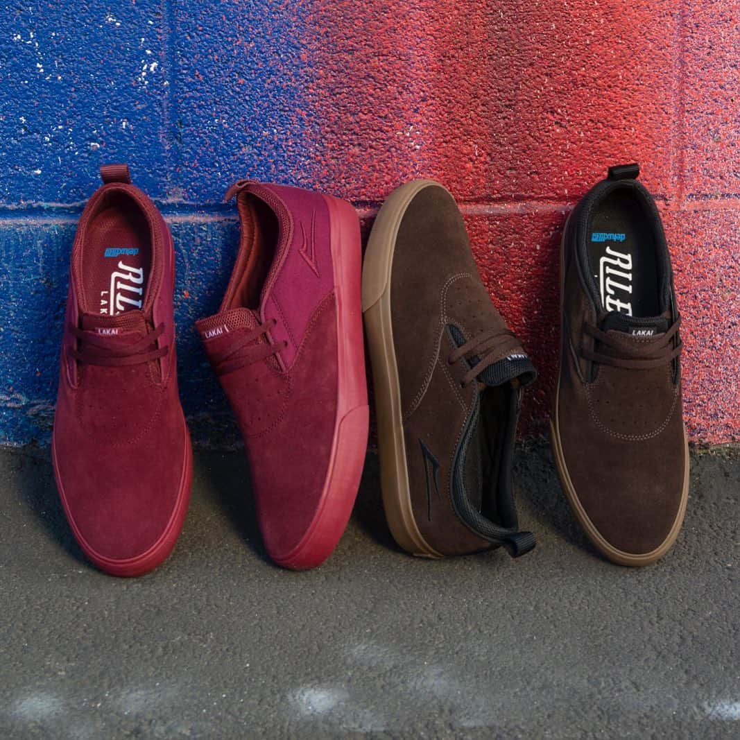 ラカイリミテッドフットウェアのインスタグラム：「Riley 2 in Burgundy and Chocolate/Gum Suede Slip-on fit with optional laces Available now at skate shops world wide and Lakai.com #Lakai #TheShoesWeSkate」