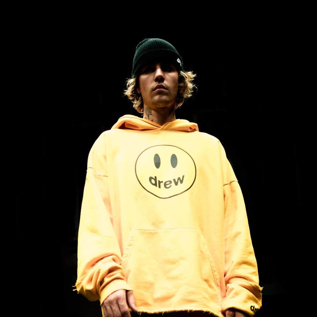 ジャスティン・ビーバーのインスタグラム：「Thats on the record you make me betterrrrrrrrrrrrrr..   📷: @rorykramer」