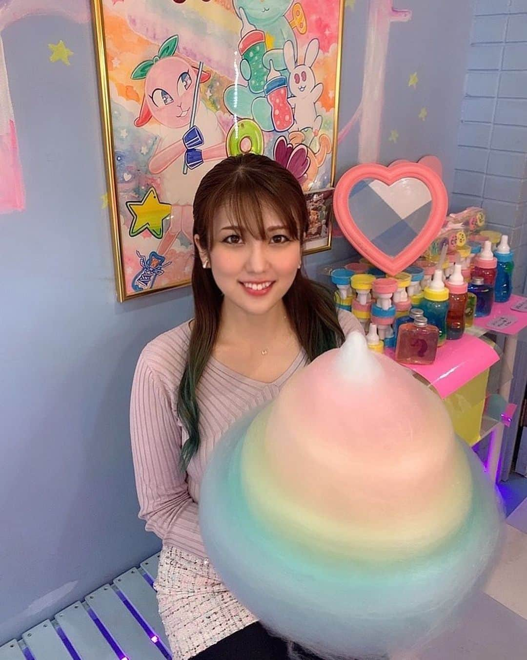 神谷麻美さんのインスタグラム写真 - (神谷麻美Instagram)「#sweetxo 可愛すぎ💖🦄💖🌈💖✨ #ユニコーン 大好き🦄💖✨  #哺乳瓶 🍼👶🏻💖✨  #ぴえん 🥺💖✨  #レインボーわたあめ 🌈💖✨ #cottoncandy 🍭💖✨」1月19日 9時52分 - asamice428