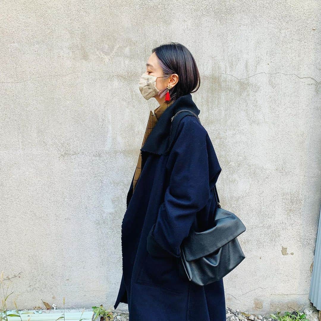 安達祐実さんのインスタグラム写真 - (安達祐実Instagram)「🤎🤎🤎 最近、ジャケットにコートとか、 コートにダウンベストとか、 色々重ねて着るのが好き。」1月19日 10時11分 - _yumi_adachi