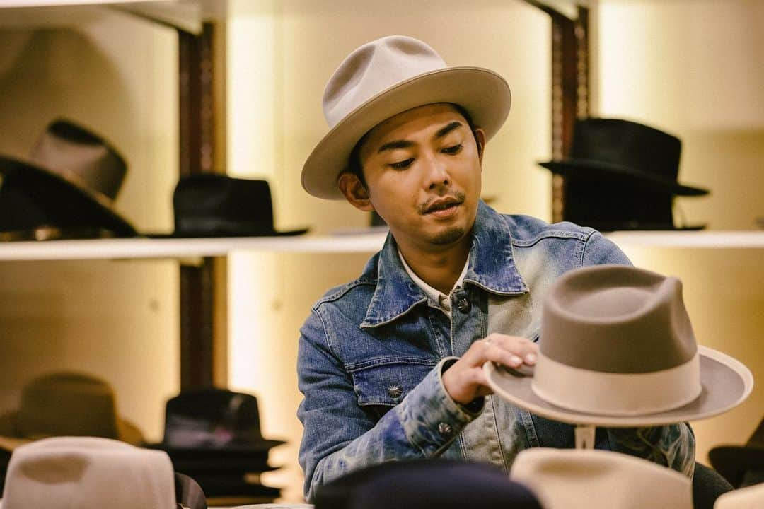 今井翼さんのインスタグラム写真 - (今井翼Instagram)「STETSON コラボ企画  #オリジナルデザイン #ユニセックス #カラー #各パーツ #入念に吟味 #作業に没頭 #充実な時間 #好きが仕事に繋がる喜び #またお知らせします #stetsonjapan #original #hat #design #hiroakiterauchi  #stetson今井」1月19日 10時25分 - tsubasaimai_official