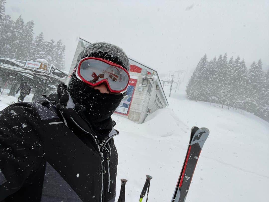 伊原剛志のインスタグラム：「今日は寒過ぎ‼️  でも雪は最高‼️」