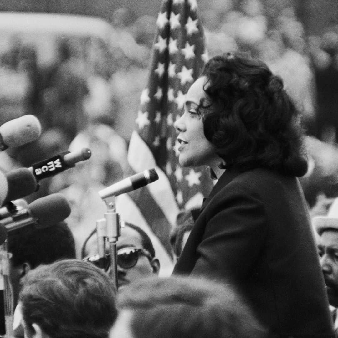 ザ オフィス オブ アンジェラ スコットのインスタグラム：「“Women, if the soul of the nation is to be saved, I believe that you must become its soul,” Coretta Scott King. It has long been said that women were the backbone of the civil rights movement. Women like Coretta Scott King, an author, activist and a pillar of the civil rights movement who worked tirelessly to fight on behalf of so many and to continue the legacy of her late husband. "In the darkest moments, she always brought the light of hope. I am convinced that if I had not had a wife with the fortitude, strength, and calmness of Corrie, I could not have withstood the ordeals and tensions surrounding the movement." Martin Luther King, Jr.」