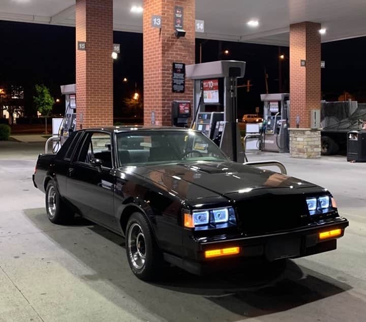 Classics Dailyさんのインスタグラム写真 - (Classics DailyInstagram)「#ClassicsFeature _____ Buick Grand National via @winnerscircle_classics _____ #classiccar #musclecar #americanmuscle #hotrod #protouring #prostreet #restomod #classicsdaily #streetrod #streetcar #customcar #hotrods #streetrods #buick #grandnational #gn #gnx #gbody」1月19日 11時00分 - classicsdaily