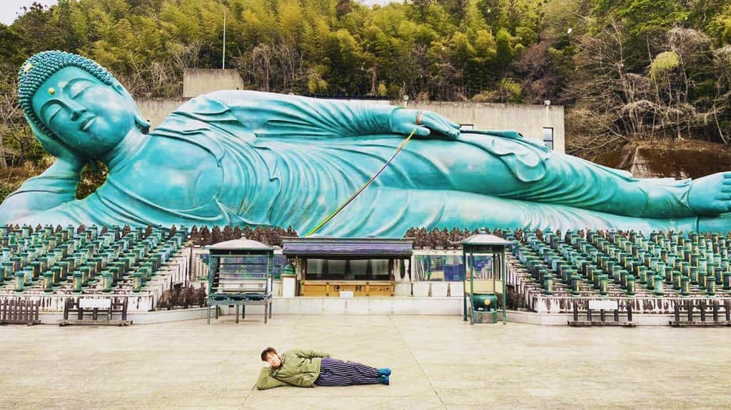 竹下幸之介さんのインスタグラム写真 - (竹下幸之介Instagram)「Reclining Buddha & Take  #Fukuoka #Buddha #南蔵院 #tranquilo」1月19日 11時03分 - takesoup