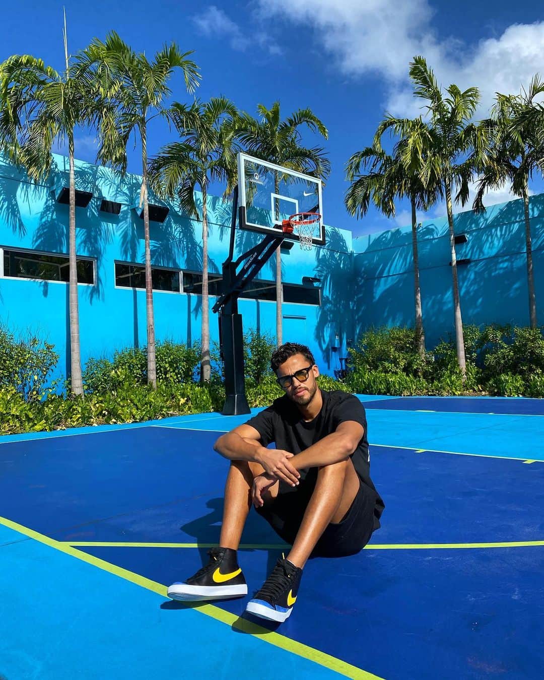 ディエゴ・レジェスのインスタグラム：「🙃」