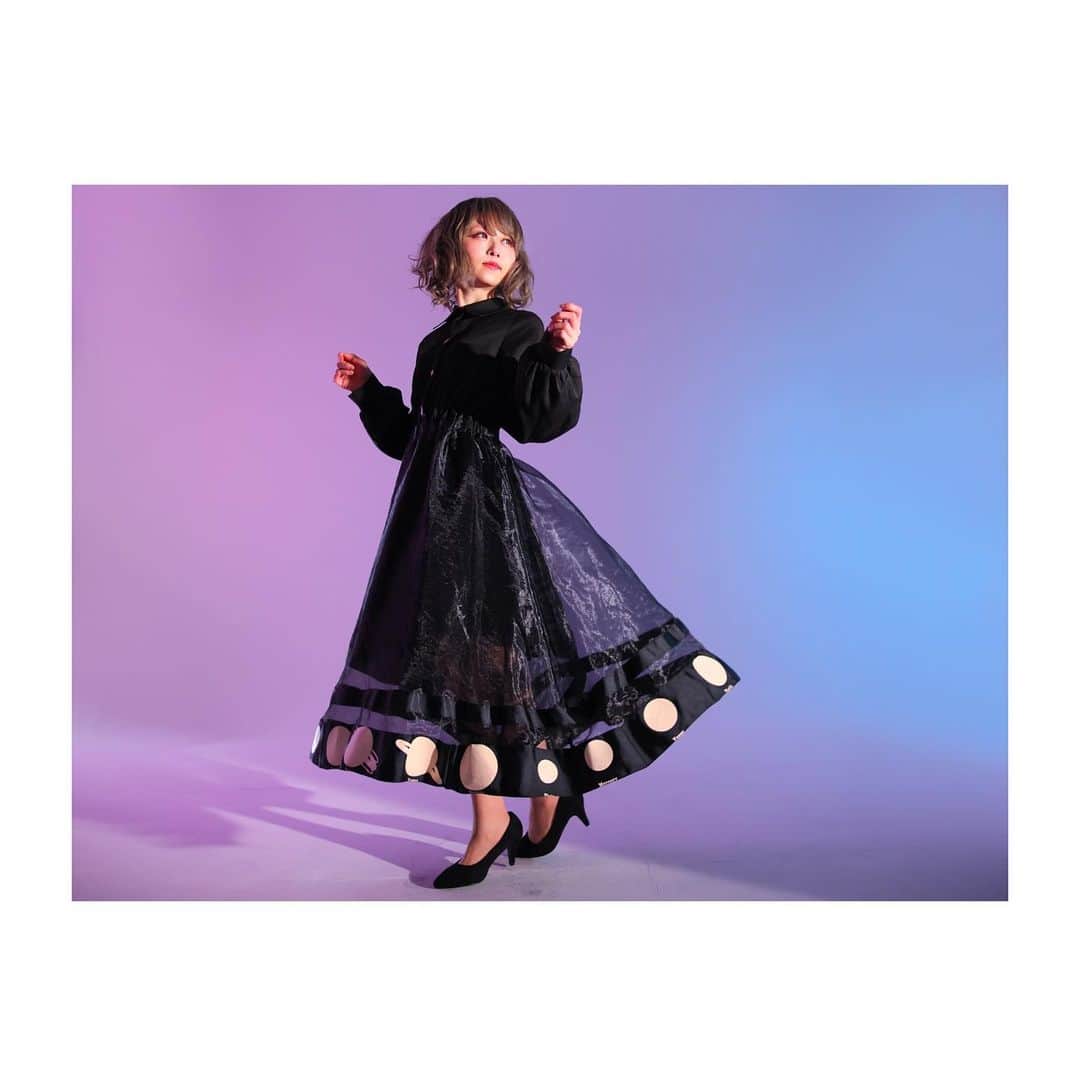 ワンピース専門店 Favoriteさんのインスタグラム写真 - (ワンピース専門店 FavoriteInstagram)「オーガンジーレイヤードの太陽系惑星マキシワンピース http://favorite-one.co.jp/fvai188black ✳︎✳︎✳︎✳︎✳︎✳︎✳︎✳︎✳︎✳︎✳︎✳︎✳︎✳︎✳︎✳︎✳︎✳︎✳︎✳︎✳︎✳︎✳︎✳︎✳︎✳︎✳︎✳︎ #favorite #フェイバリット #ワンピース専門店 #サブカル #ストリート #new #fasion #個性派ファッション #ポートレート #レイヤー #ポートレートモデル #japanesegirl #ワンピース #太陽系 #惑星　い#宇宙 #galaxy #月 #moon #星 #惑星ワンピース　　#宇宙ワンピース #マキシワンピース」1月19日 11時39分 - favorite_onepi