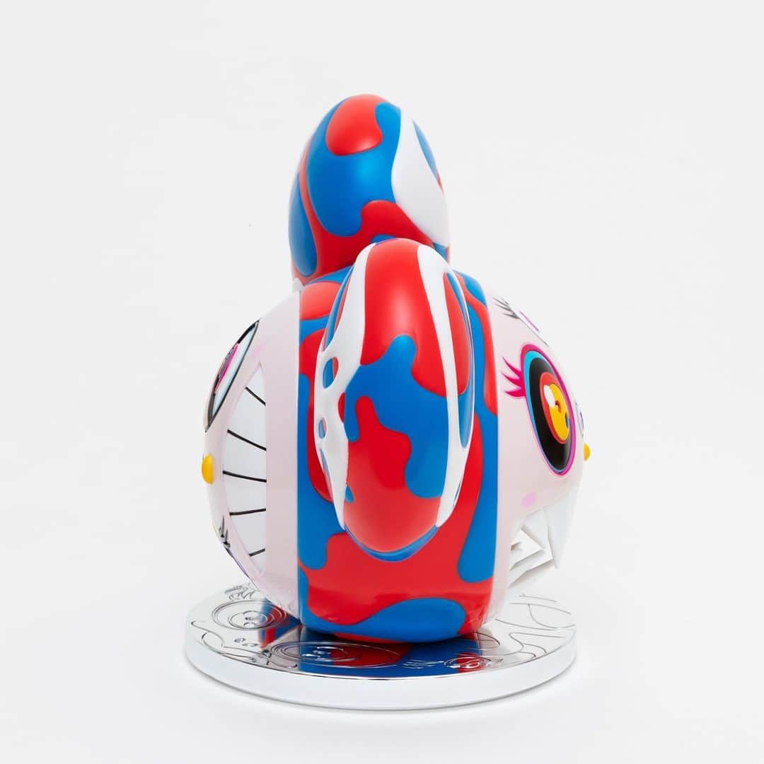 HYPEBEASTさんのインスタグラム写真 - (HYPEBEASTInstagram)「@hypebeastart: @galerieperrotin’s Hong Kong store is set to drop a limited-edition sculpture by @takashipom. Dubbed ‘Melting DOB,’ the multi-colored piece features the mascot’s maniacal yet whimsical appearance in two varying halves: monstrous fangs and polychromatic eyes on one side while the other dons half-lidded eyes with a roguish grin. Each figure is made of painted cast vinyl and arrives with a metallic disk stand. Limited to only 300 pieces, fans can expect a release through @perrotinstore and @belowground.hk on January 28 for approximately $2,167 USD apiece. ⁠⠀ Photo:©️Takashi Murakami/Kaikai Kiki Co., Ltd. All Rights Reserved. Courtesy Perrotin」1月19日 12時08分 - hypebeast