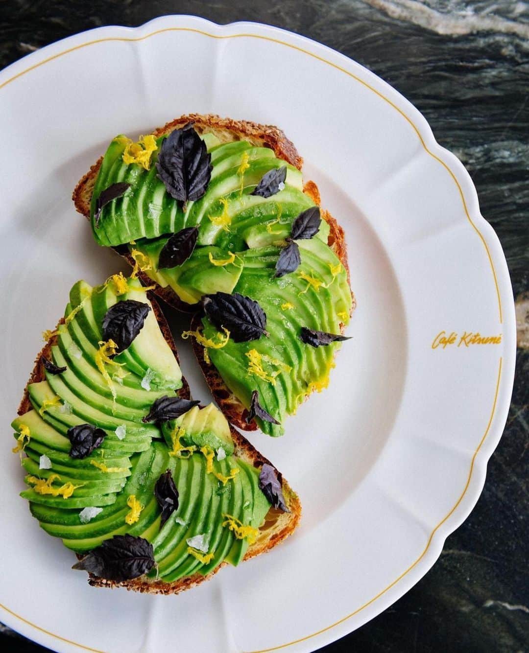 黒木理也のインスタグラム：「#cafekitsunenewyork in West Village always so fancyy new menu by chef Lok Yan Li 🥑✌️」