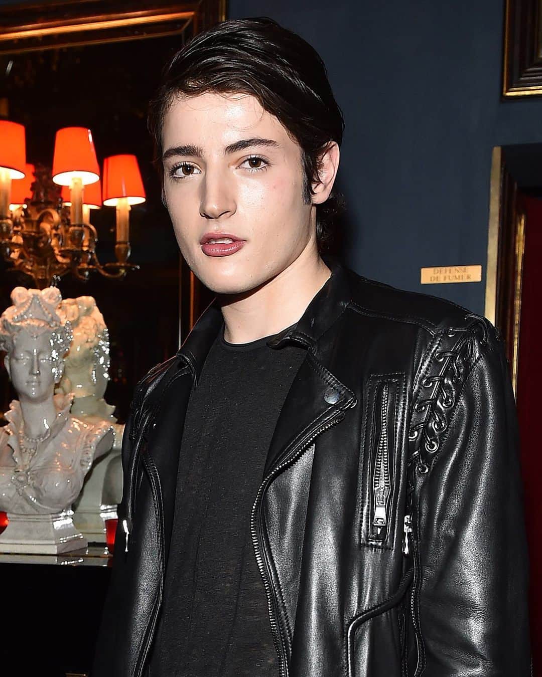 Just Jaredさんのインスタグラム写真 - (Just JaredInstagram)「Harry Brant, a New York socialite and the son of model Stephanie Seymour, has died at the age of 24. Tap this photo at the LINK IN BIO to read his family’s full statement. #RIP #HarryBrant Photo: Getty」1月19日 13時05分 - justjared