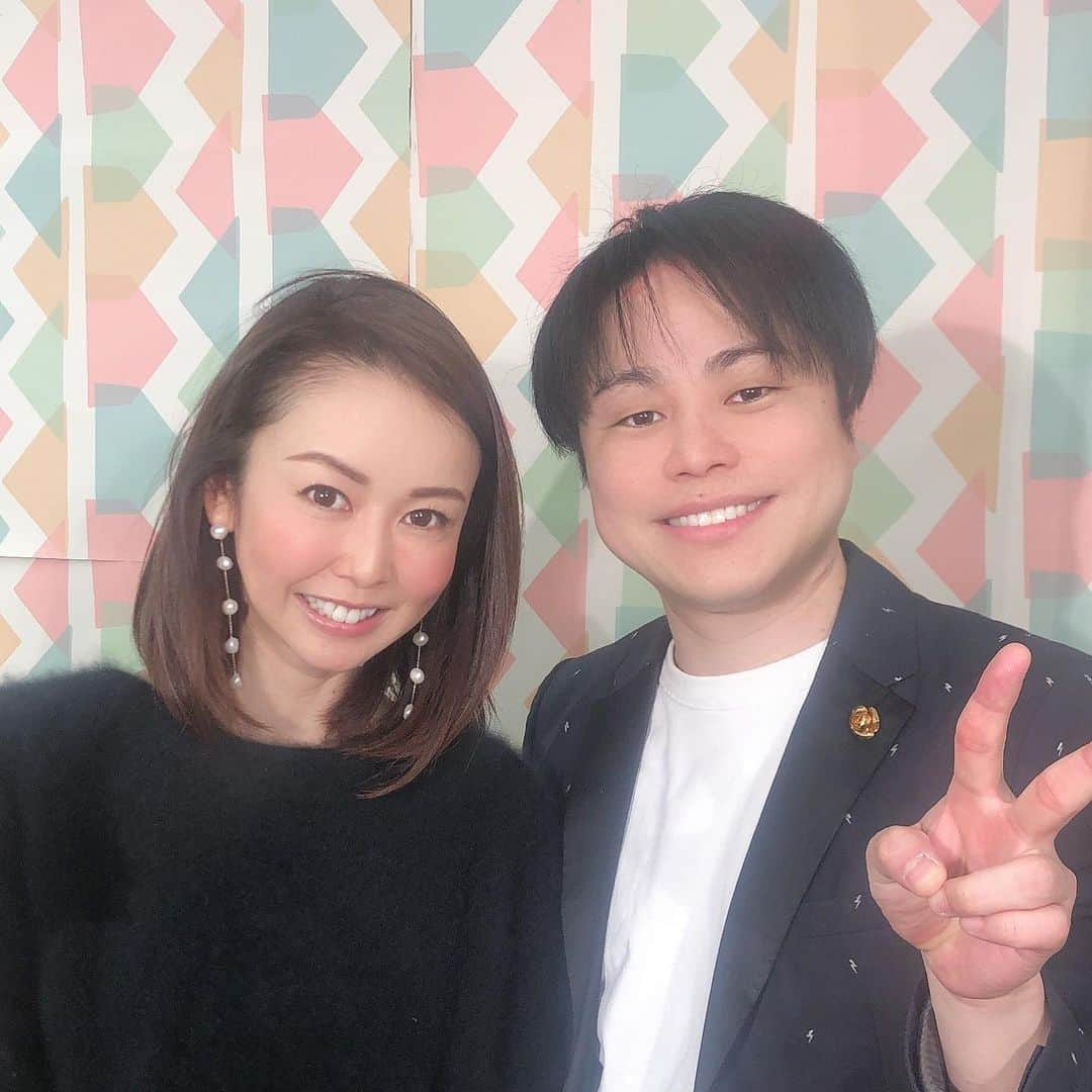 宮崎宣子さんのインスタグラム写真 - (宮崎宣子Instagram)「ノンスタイル井上さんとYouTube収録させて頂きました😆  テーマは、ラブトーク❤️ 恋愛に関して同い年の私達は、 これまでの経験を赤裸々に語りました🤣  また、後日告知させてください❣️  ちゃんとアクリル板を通してのトーク番組になっており、 コロナ対策もバッチリでした‼️  #ノンスタイル井上 さん #YouTube #YouTube撮影 #ラブトーク #恋愛トーク #同い年 #14年のお付き合い #ラジかるッ #呼んでくれてありがとう」1月19日 13時36分 - miyazaki_nobuko