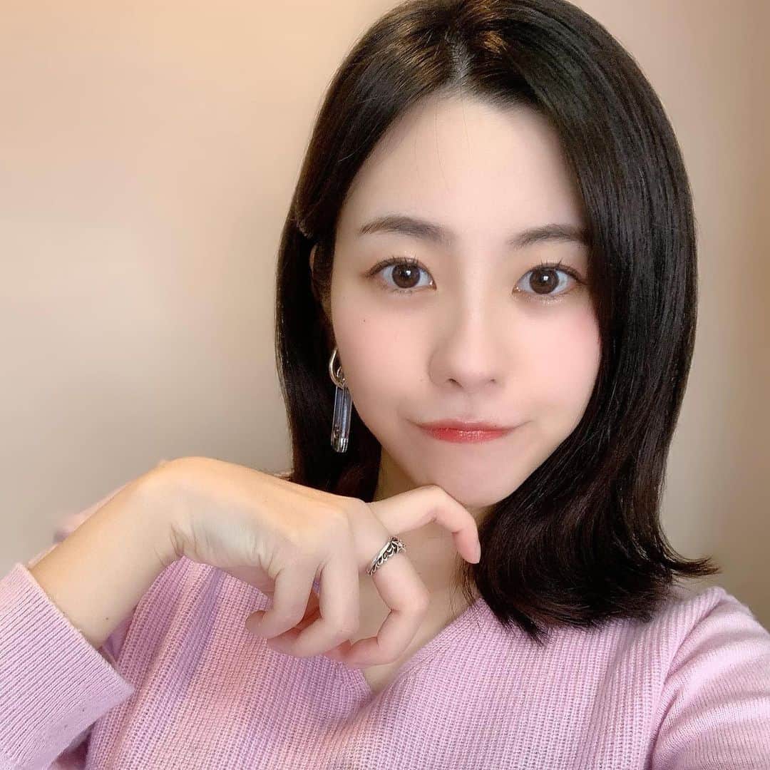 池田愛のインスタグラム：「😘 #ピンクメイク #ピンクコーデ」