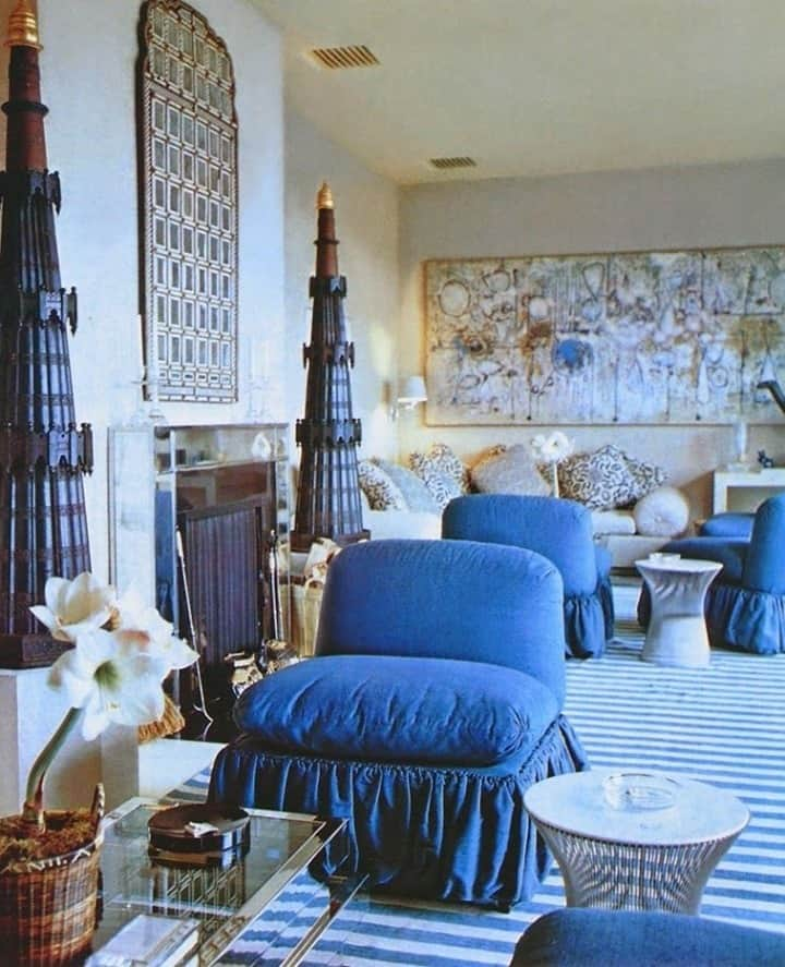 Meganさんのインスタグラム写真 - (MeganInstagram)「The New York apartment of Harding and Mary Wells Lawrence decorated by Billy Baldwin, 1970s.⁠ .⁠ .⁠ .⁠ .⁠ #interiordesign #stripes #billybaldwin #newyorkcity #blue #apartmentdecor #homedecor #interiordesign」1月19日 14時21分 - zanzan_domus