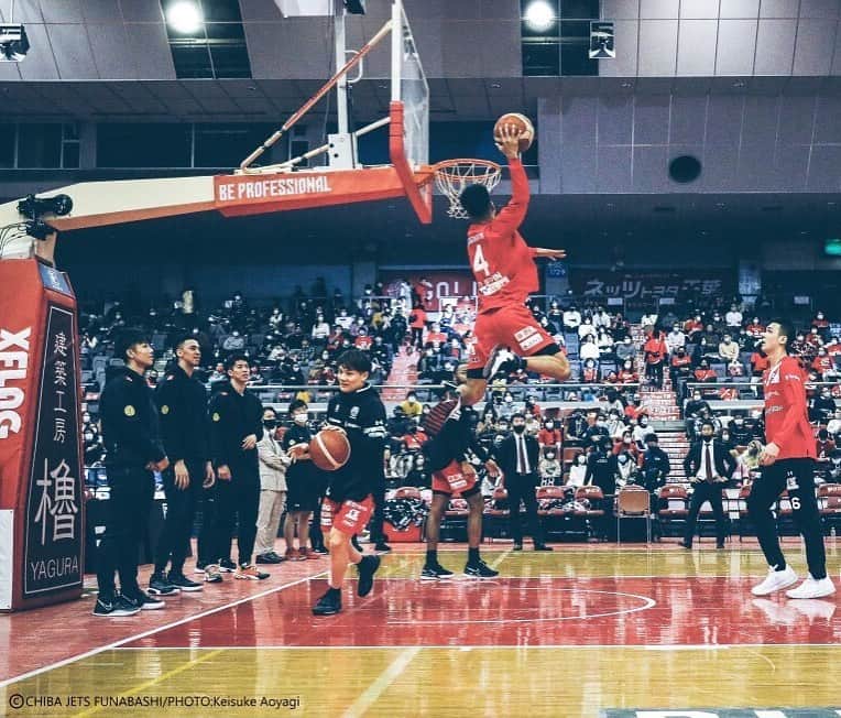 千葉ジェッツさんのインスタグラム写真 - (千葉ジェッツInstagram)「FLY HIGH!! 🦅💨 #chibajets #千葉ジェッツ #コーフリッピン #bリーグ  #basketball #ダンク  #dunk」1月19日 14時34分 - chibajets_official