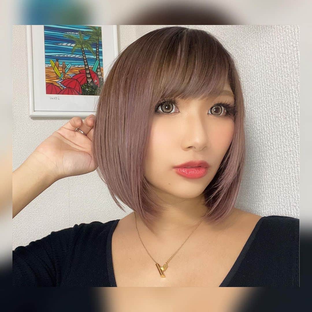 高橋由真さんのインスタグラム写真 高橋由真instagram 室内で見るとまた髪色が 全然違うんだよー 金木さんが綺麗にセットしてくれた 内ボブショートは見慣れなくて 鏡見るたび 誰 状態でした 笑笑 1枚目の写メとか誰 じゃない 現在は髪