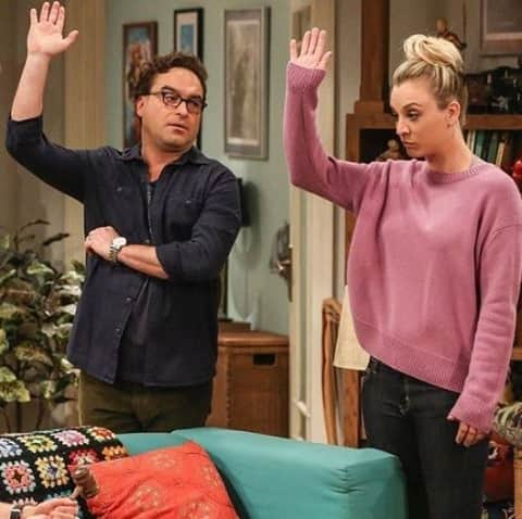 ビッグバン★セオリーさんのインスタグラム写真 - (ビッグバン★セオリーInstagram)「Raise your hand if you wish it was Friday 🙌🏻  . . . @therealjimparsons @kaleycuoco @sanctionedjohnnygalecki @missmayim @themelissarauch #johnnygalecki #mayimbialik #kaleycuoco #melissarauch #simonhelberg #jimparsons #jerryoconnell #kunalnayyar #leonardhofstadter #amyfarrahfowler #pennyhofstadter #bernadettewolowitz #sheldoncooper #thebigbangtheory #bigbangtheory」1月20日 1時54分 - thebig_bangtheory