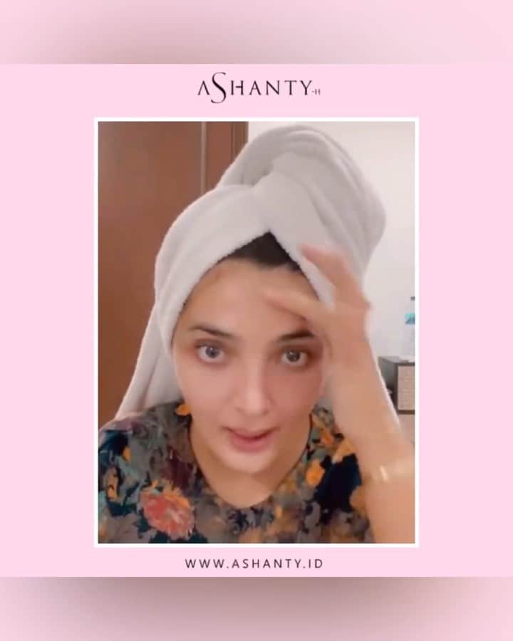 のインスタグラム：「Setiap hari Bunda Ashanty tidak pernah lupa untuk menggunakan Day Cream by Ashanty sebelum memulai aktivitas untuk melindungi dan merawat kulit wajah agar tetap sehat, cerah dan berseri 🌸」