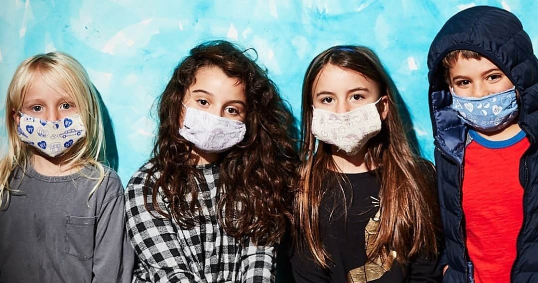のインスタグラム：「Mask Up Friends!」