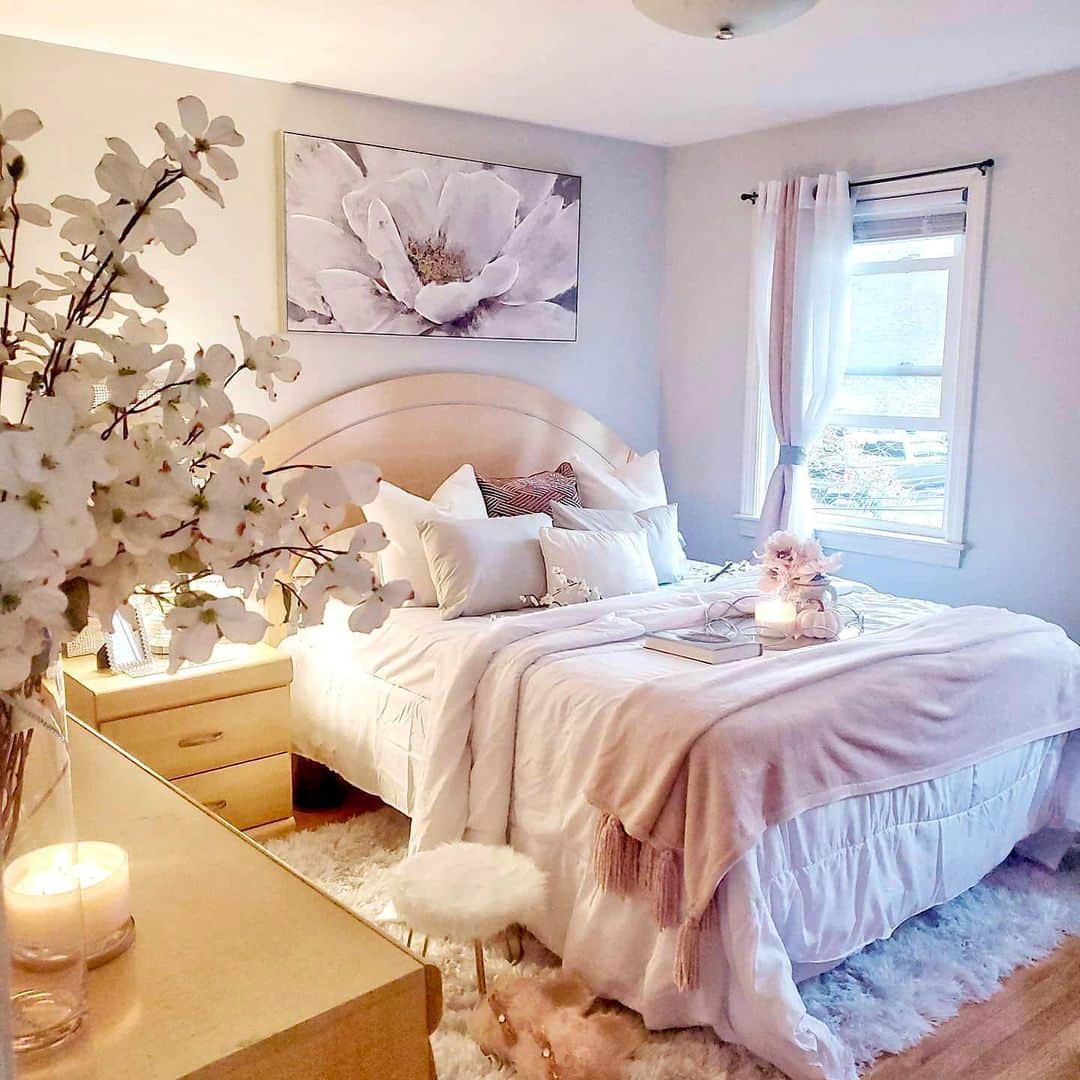 HomeGoodsのインスタグラム：「This bedroom transformation has us blushing ☺ Swipe to see the before ➡ #TransformationTuesday (📸: @mrs.desedge)」