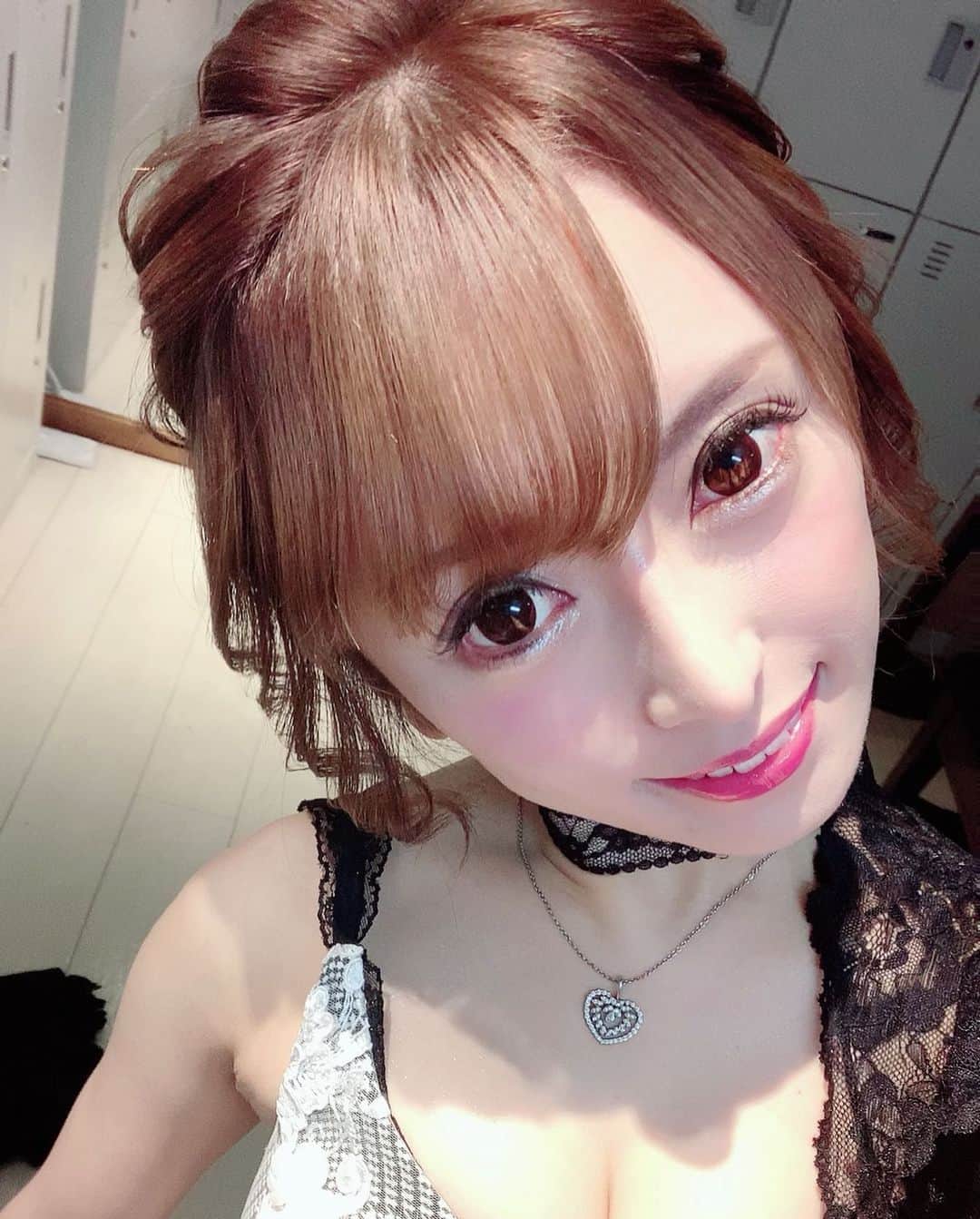 のインスタグラム：「錦村がはやく潤いますよーに💖  #メイドカフェ#プティパルフェ#住吉#アールズカフェ#錦#キャバクラ#名古屋#YouTube#17LIVE#tiktok#幸せ#2021年#あけましておめでとうございます」