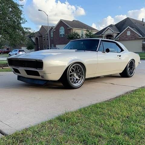 Classics Dailyさんのインスタグラム写真 - (Classics DailyInstagram)「#ClassicsFeature _____ 1967 Chevrolet Camaro. Owned by @war_p8nt _____ #classiccar #musclecar #americanmuscle #hotrod #protouring #prostreet #restomod #classicsdaily #streetrod #streetcar #customcar #hotrods #streetrods #camaro #protouringcamaro」1月20日 1時01分 - classicsdaily