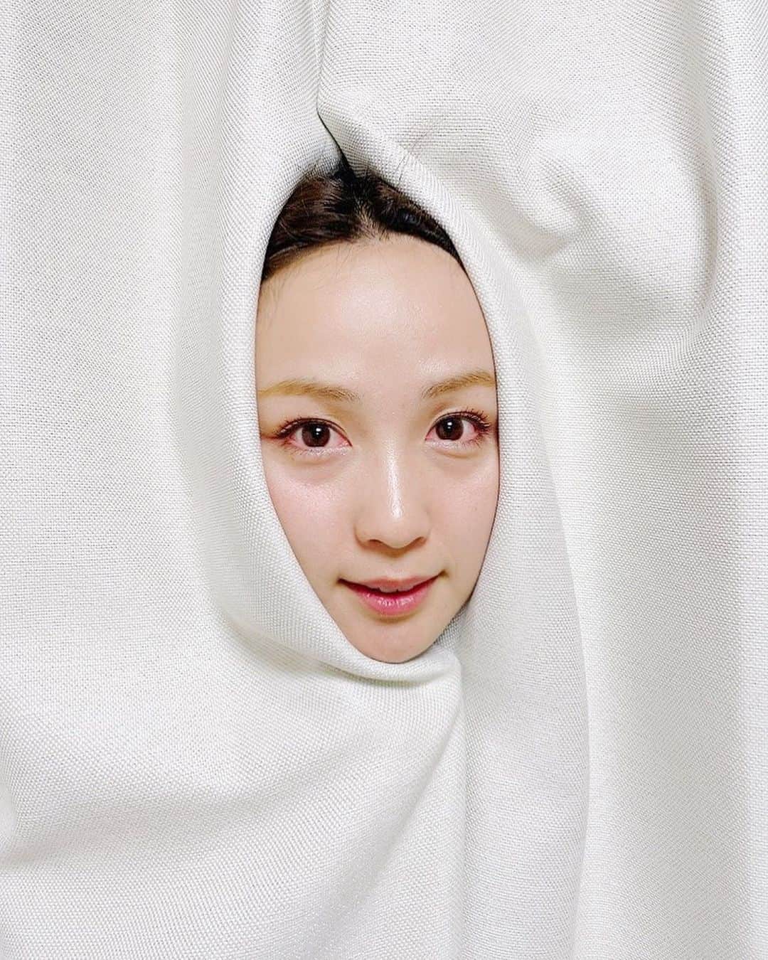 Ami さんのインスタグラム写真 - (Ami Instagram)「目充血してる。なんで💦」1月20日 1時25分 - ami_dream05