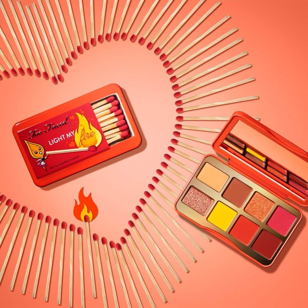 Too Facedのインスタグラム：「Sexy, spicy, and on FIRE 🔥 Drop a 😍 below if you've tried our cinnamon-scented Light My Fire Mini Palette! #toofaced」