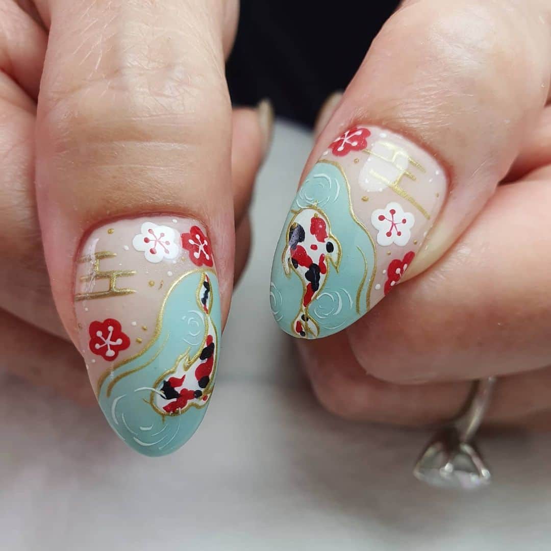Yingのインスタグラム：「I used PREGEL Tulle Grege, #873, PREGEL Art Liner in White, Black and Red, and Liquid Metal in Gold for this.  Items can be purchased at @nailwonderlandsg 🤗 .   . 🛒 www.nailwonderland.com⁣⁣ 📍20A Penhas Road, Singapore 208184⁣⁣ (5 minutes walk from Lavender MRT)⁣⁣ .  I am currently only able to take bookings from my existing pool of customers. If I have slots available for new customers, I will post them on my IG stories. Thank you to everyone who likes my work 🙏 if you need your nails done, please consider booking other artists at @thenailartelier instead ❤  #ネイルデザイン  #ネイルアート #ネイル #ジェルネイル #nailart #네일아트 #pregel #プリジェル #nails #gelnails #sgnails」