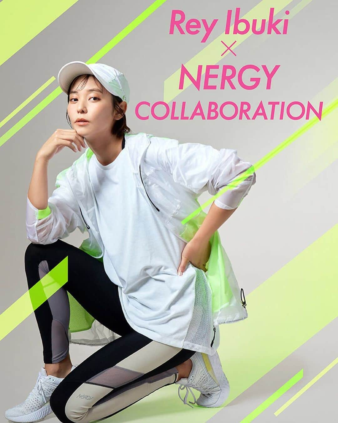 依吹怜のインスタグラム：「NERGYさんとコラボしてランニングウエアを作りました。@nergyjapan   実はこのご依頼を受けたのはコロナ禍になる前。 約一年かけて作成して行く中で、世の中の状況が変わって行くのと共に、ランニングの存在が単なるスポーツではなく、どんどん生活に身近なものへと変化して行くのを私自身、体感していました。  マラソンで何時間切りすることだけがランの魅力ではない、とずっと思っていました。 『走ってて、気持ちいい〜！』 それでいいんじゃないかな、って。  だからもっと気軽に、気持ちよくランニングが出来るような、初心者ランナーさんに向けたウエアを作りたかった。  時代の変化とともに、ジムではなく、屋外でランニングする人が増え、私自身も手に取るウエアが変わってきた。  お洒落すぎる短いトップスも、下着のラインが出ちゃう薄手のスパッツも、手に取らなくなった。 今までスパッツ一枚で走っていた私でも、周りの目線が気になりすぎて、スパッツの上に短パンを履くようになっていた。 それがちょっとストレスになってた時もあった。  ランスタイルが変化している今だからこそ、 あったらいいなと思える商品をこだわりまくって形にしました。（細かすぎる要求に一つ一つ応えてくださったNERGYの皆さんありがとうございます🥲❤️）  〝正しい“ことばかりで窮屈な今だからこそ  自分の中にちゃんとある  気持ちいい 心地いい 楽しい  を感じて欲しい。気づいて欲しい。  そんな感覚に寄り添えるようなウエアをつくりました。  あったらいいな、のポイントはまた一つ一つ書かせていただきますね。  ハイライトにリンク貼っておきます。  #NERGY × #reyibuki #運を動かす #ランニングウエア #初心者ランナー #run #running #lifestyle  #ラン　#ランニング #ランニング女子」