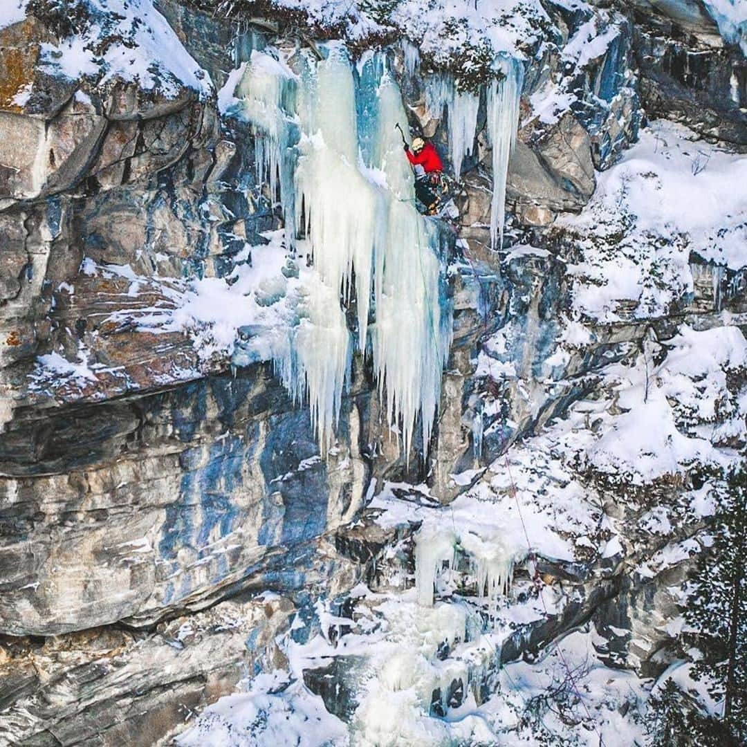 ドイターさんのインスタグラム写真 - (ドイターInstagram)「Ice, ice baby! Climbing on ice is an adventure in and of itself. ❄️  Thanks to @greg_boswell for sharing your #deuter moment with us. Please tag #deuter to be featured. 🏔❤️ - #deuter #deuterbackpack #mountaineering #iceclimbing #glacier #apline #mountains #outdoorsport #outdoor #backpack #deuterforwomen #alpinism」1月19日 18時00分 - deuter